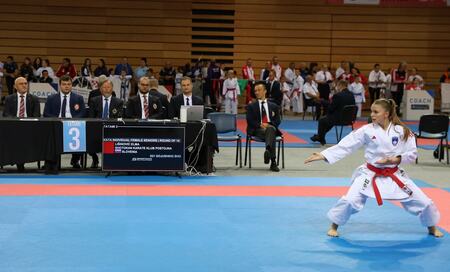 Elma Lišinović med nastopom